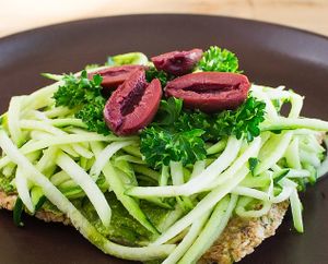 Pesto Pizza at Que SeRaw SeRaw in Burlingame