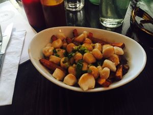 vegan poutine at L'Gros Luxe 100% Vege in Montreal