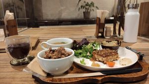 Sembe lunchset at Kissa Saeki in Hiroshima