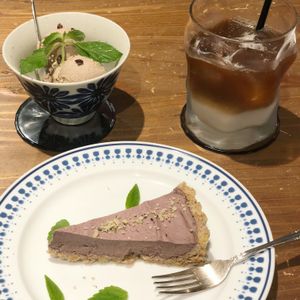 Vegan raw flower tart and vegan icecream  at Kissa Saeki in Hiroshima