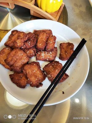 mock meat, deep fried and tasty at Jing Xin Yuan - Pure Soul in Kunming