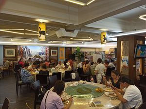 upstairs dining hall at Jing Xin Yuan - Pure Soul in Kunming