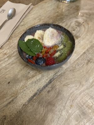 chia pudding (sorry my picture😵‍💫😵‍💫) at Sweet Rawmance in Paris