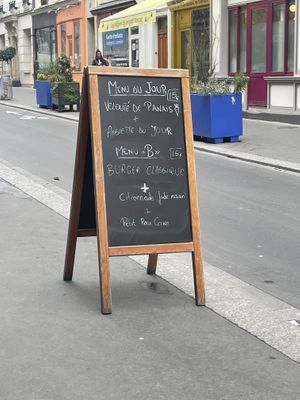 Daily menu  at Sweet Rawmance in Paris