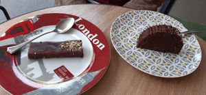  at Sweet Rawmance in Paris