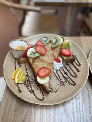 French toast #Veganuary at Sweet Rawmance in Paris