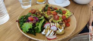 Avocado toast at Sweet Rawmance in Paris