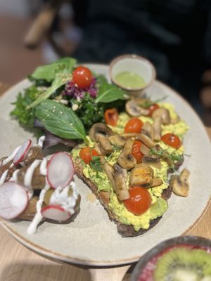 Avocado toast  #Veganuary at Sweet Rawmance in Paris