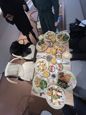 Table brunch  #Veganuary at Sweet Rawmance in Paris