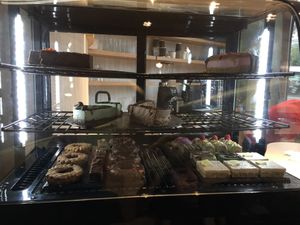 Raw cakes #Veganuary at Sweet Rawmance in Paris