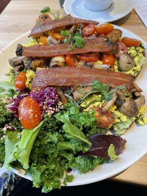 Captain Avo toast with vegan bacon  at Sweet Rawmance in Paris