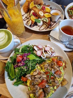  at Sweet Rawmance in Paris