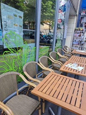  at Sweet Rawmance in Paris