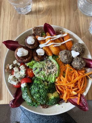 Season Bowl  at Sweet Rawmance in Paris