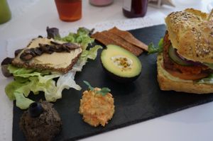 Brunch Part 2: Main Plate at Sweet Rawmance in Paris