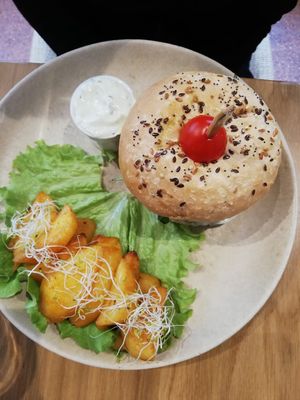   at Sweet Rawmance in Paris