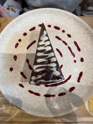   at Sweet Rawmance in Paris