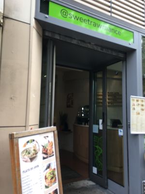 Entrance   at Sweet Rawmance in Paris