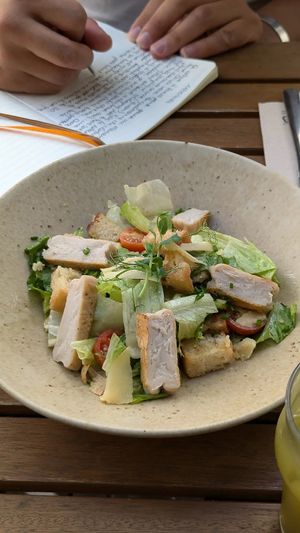 t at Sweet Rawmance in Paris