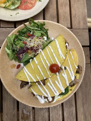   at Sweet Rawmance in Paris