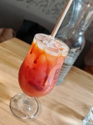 Mocktail at Sweet Rawmance in Paris