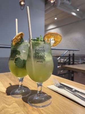   at Sweet Rawmance in Paris