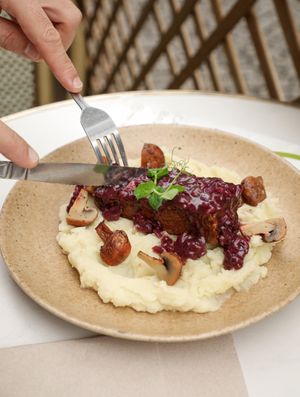 Filet a la Parisienne  at Sweet Rawmance in Paris