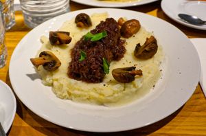 FILET À LA PARISIENNE at Sweet Rawmance in Paris