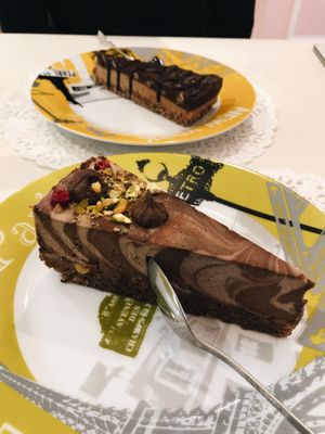 Cheesecake (raw) at Sweet Rawmance in Paris