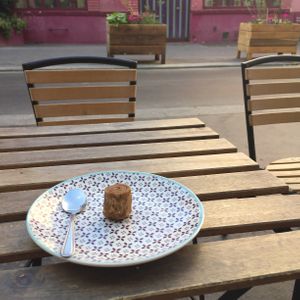 My sweet little afternoon snack at Sweet Rawmance in Paris