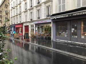 Outside with street at Sweet Rawmance in Paris