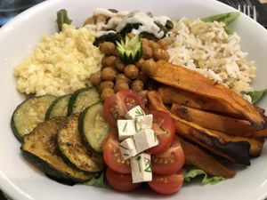 Bowl of the day... superb ;) at Sweet Rawmance in Paris