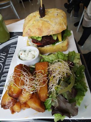 🤗 at Sweet Rawmance in Paris