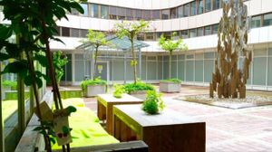 Chile out area mitten in der City am Stachus at Rebella Bex Cafe in Munich