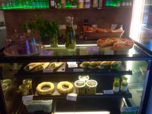 Vegane Sandwiches, gefüllte libanesische Fladen, Salate, Chiapudding uvm. ToGo! at Rebella Bex Cafe in Munich