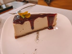 Raw vegan cheese cake at Level Veggie Bistro in Madrid
