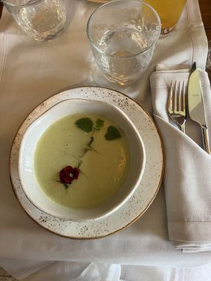 Cucumber Soup  at Level Veggie Bistro in Madrid