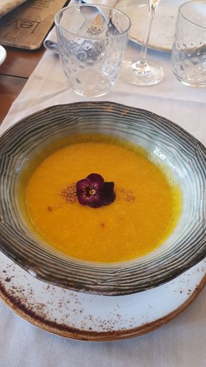 Sopa deliciosa de calabaza al curry at Level Veggie Bistro in Madrid
