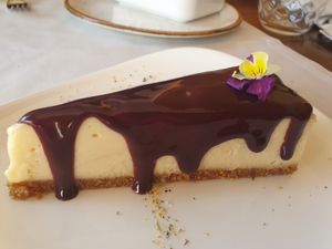 Tarta de queso at Level Veggie Bistro in Madrid