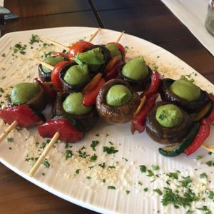 champiñones con pesto at Level Veggie Bistro in Madrid