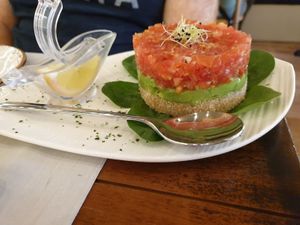 Kinoa, tomato and avocado at Level Veggie Bistro in Madrid