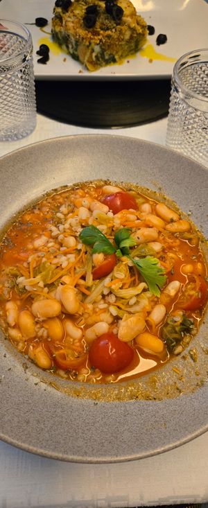Cevadinha de legumes com feijao branco at Bons Tempos in Vila Real