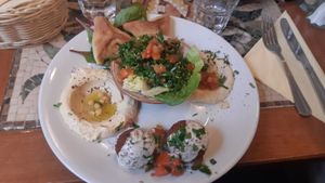 veg lunch mezze #Veganuary at The Cedar Tree in Dublin