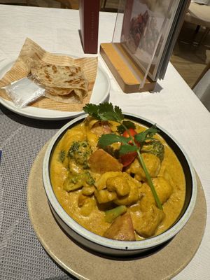 Vegetable curry  at Ruolanci Vegetarian 若蘭慈素食馆(欢乐海岸店) in Shenzhen