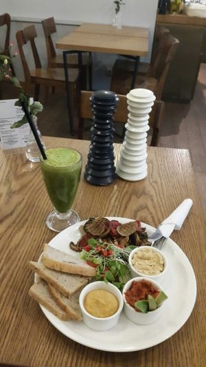 Vege-vege and energy smoothie at Mo-Ja Cafe in Krakow
