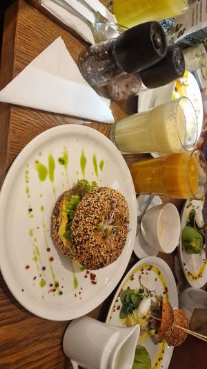 Ate this bagel, simple and delicious.  didn't like the existing one so I asked them to make me one with avocado, tomato and chickpea puree, but it was smoky.  Still good but I don' at Mo-Ja Cafe in Krakow