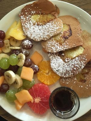 Vegan pancakes and fresh fruit  at Mo-Ja Cafe in Krakow