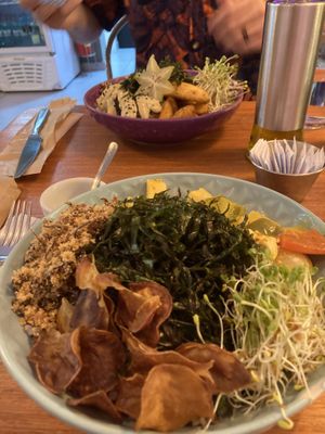 Moqueca for me and a self-built bowl with falafel, potatoes and rice for him  at GreenGo Batel in Curitiba