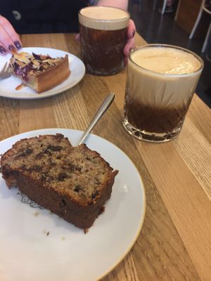 Sparkling coffee with vegan banana and chocolate bread 💓 at Coffee Makers in Lille