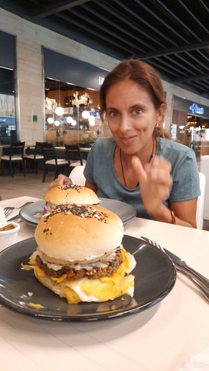 Deliciosas hamburguesas at Vegan Inc - Miyana in Mexico City